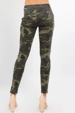 LOVE MODA Low Rise Zipper Accent Camo Print Skinny Jeans