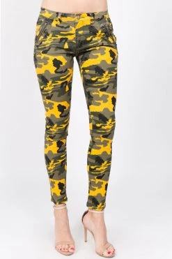 LOVE MODA Low Rise Zipper Accent Camo Print Skinny Jeans