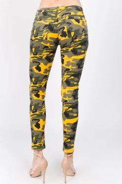 LOVE MODA Low Rise Zipper Accent Camo Print Skinny Jeans